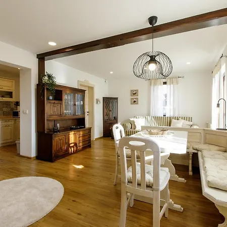 Apartment Alpinia *