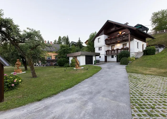 Alpinia アパート ブレッド