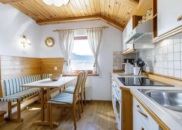 Alpinia アパート *